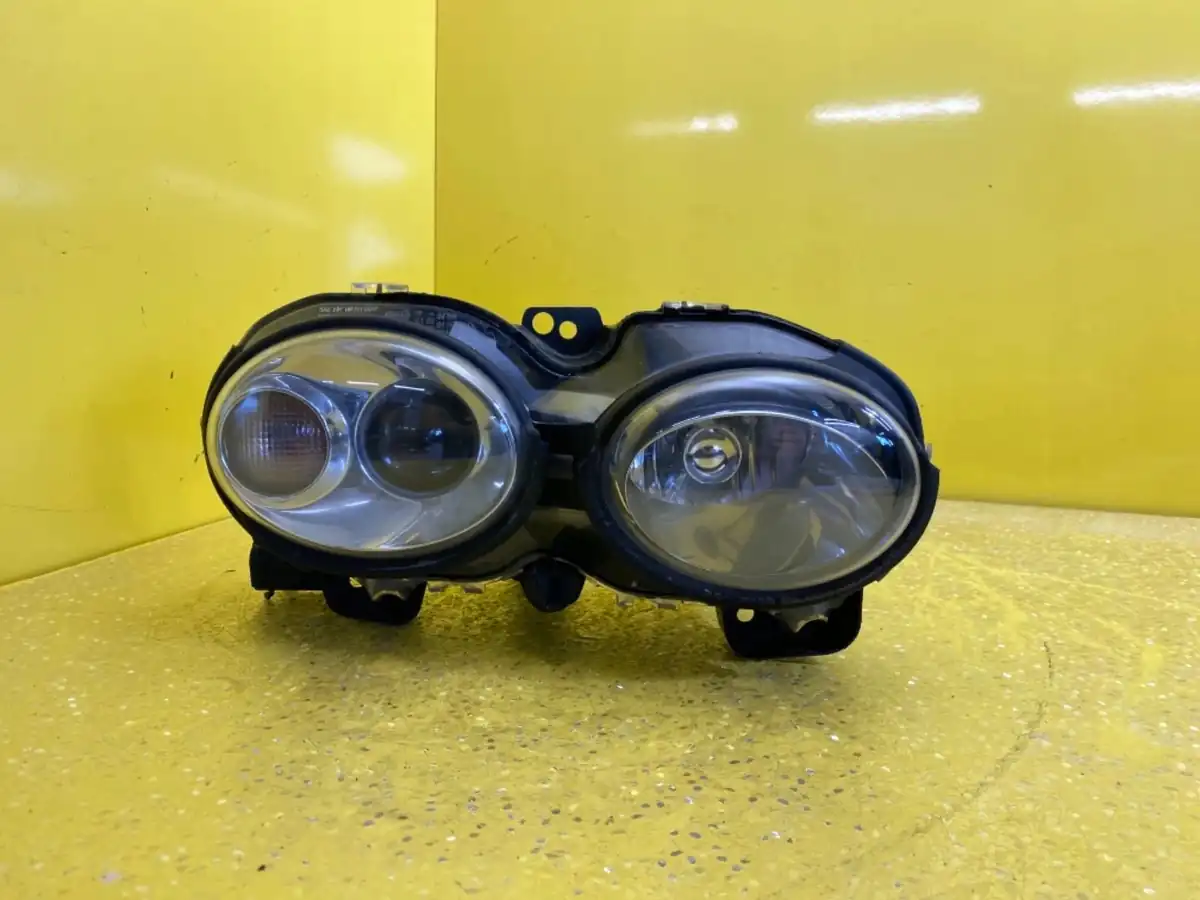 Far Dreapta Jaguar X Type Xenon