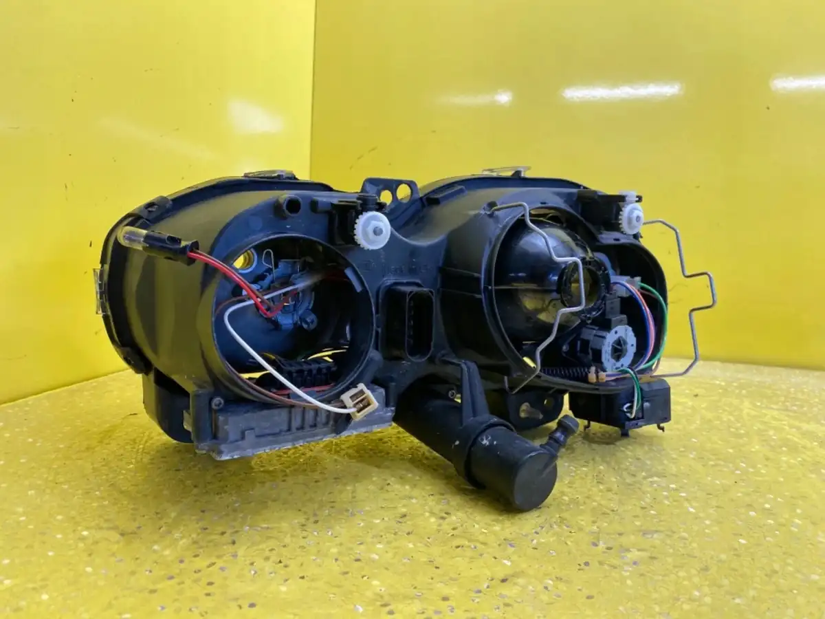 Far Dreapta Jaguar X Type Xenon