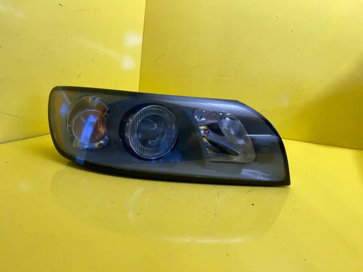 Far Dreapta Volvo V50 S40 Czarna