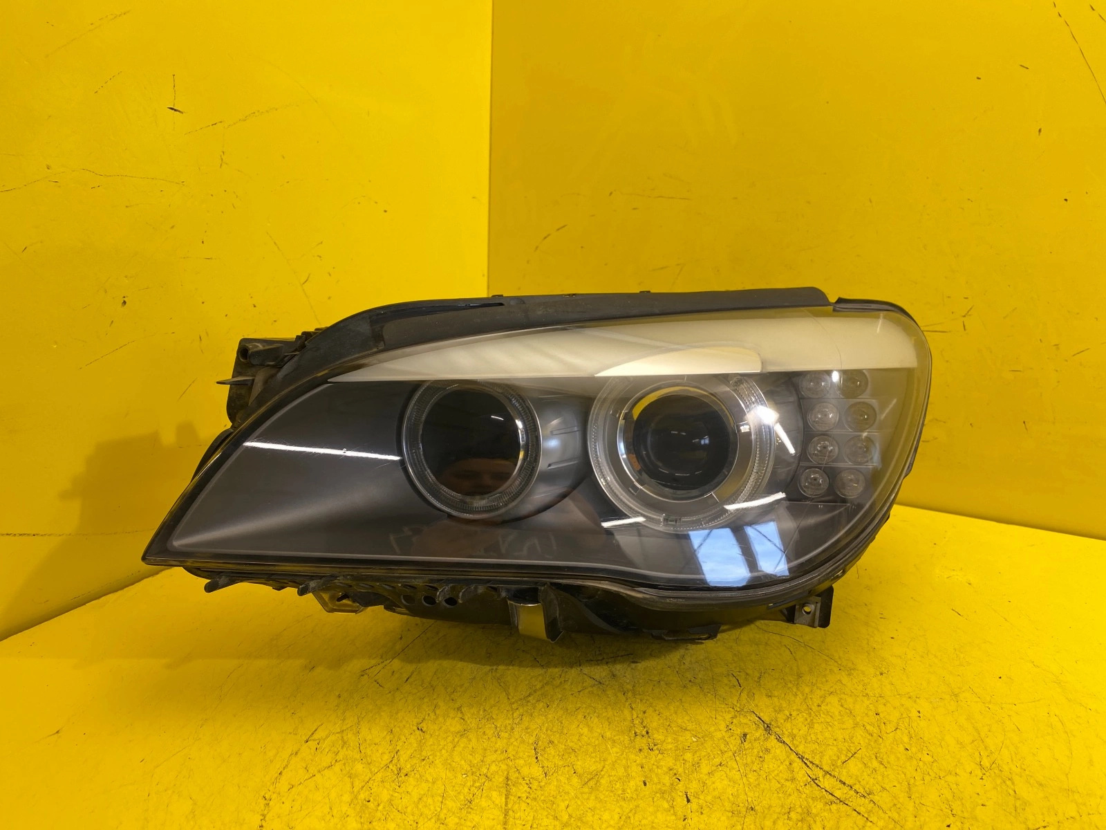Far stânga Bi-Xenon BMW Seria 7 F01 2008-2013 OEM 4716