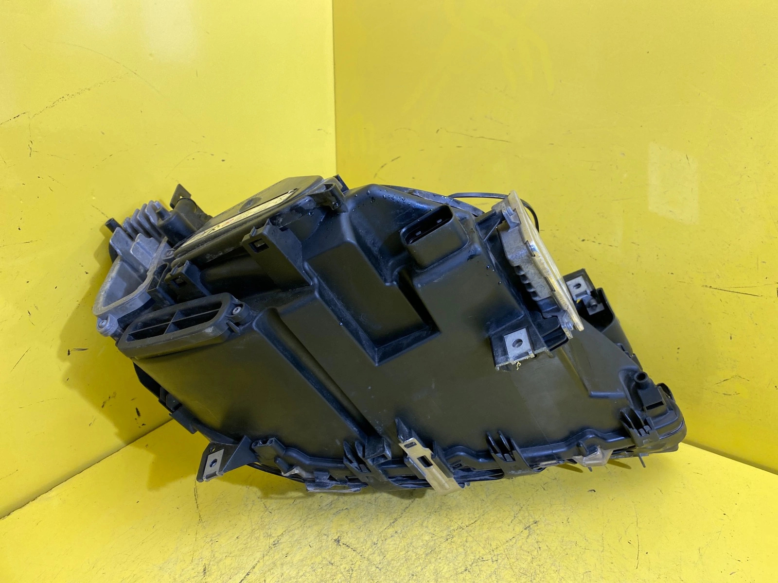 Far stânga Bi-Xenon BMW Seria 7 F01 2008-2013 OEM 4716 - Image 3