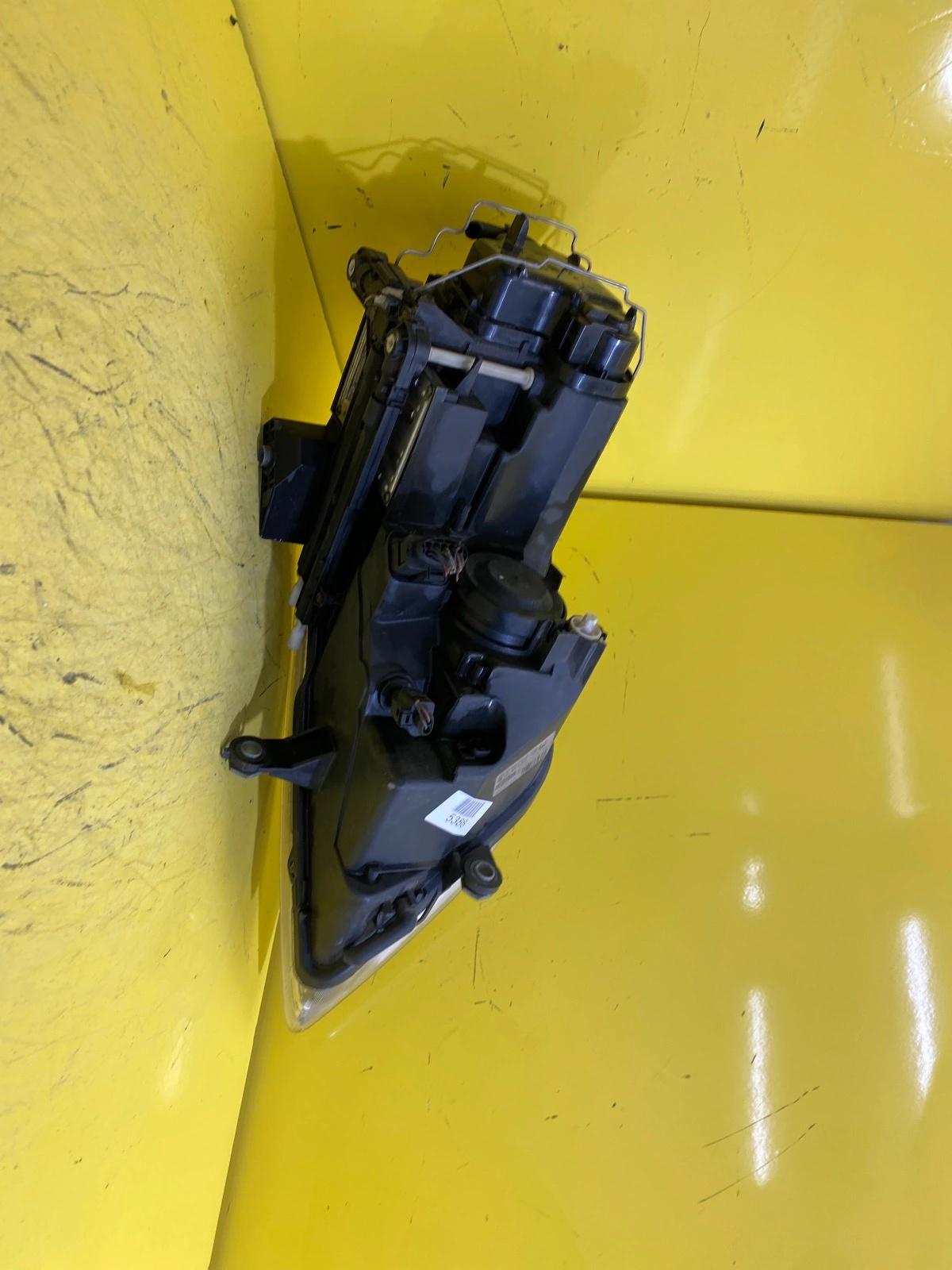 Far VW Phaeton Xenon - Image 3