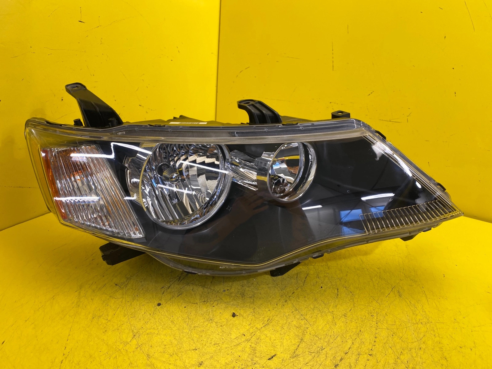Far Dreapta Mitsubishi Outlander 2 II 06 10 Xenon