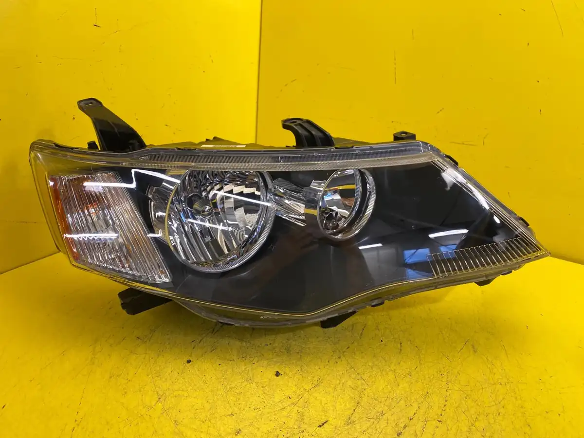 Far Dreapta Mitsubishi Outlander 2 II 06 10 Xenon
