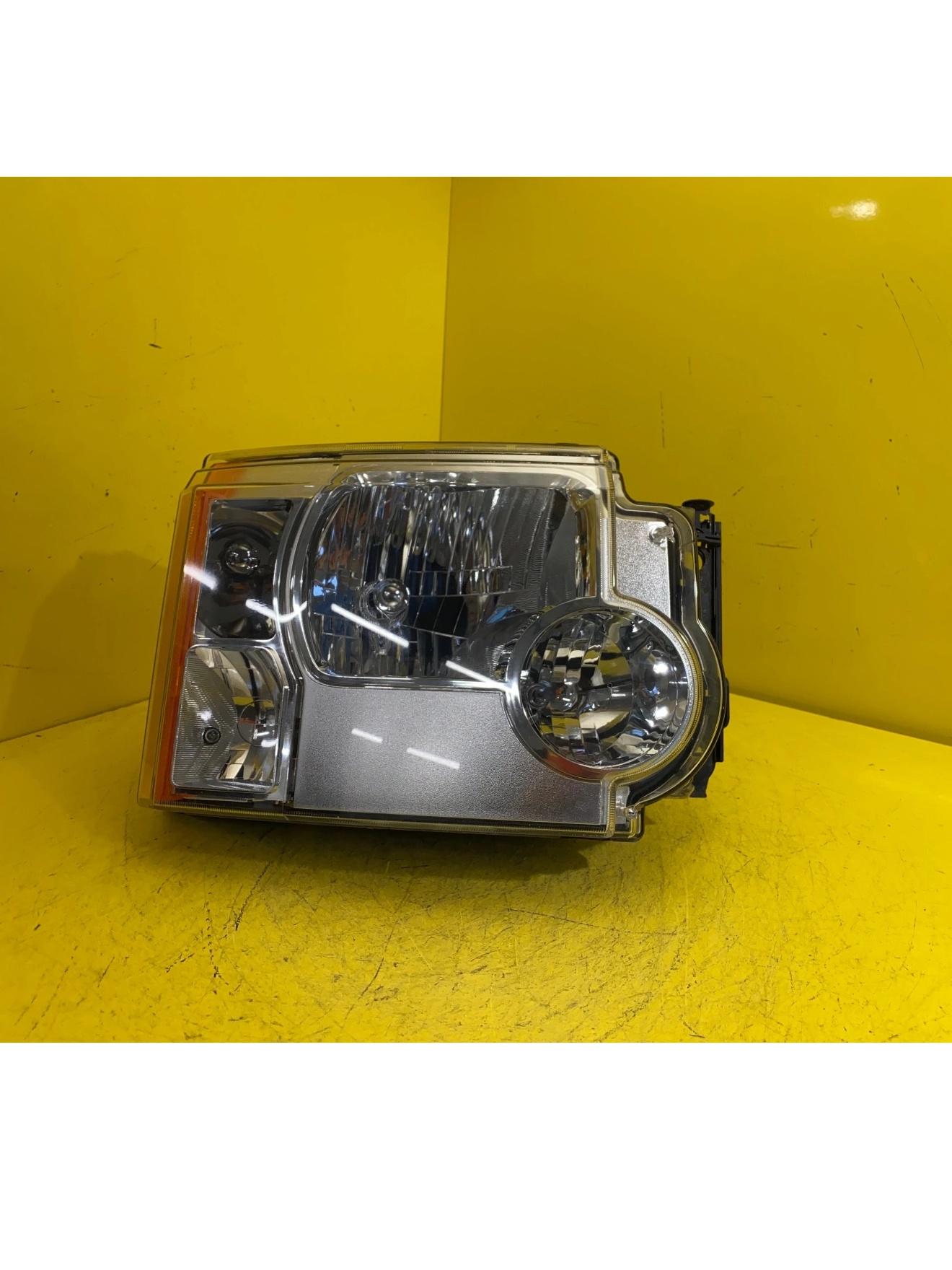 Far Dreapta Land Rover Dicovery Iii