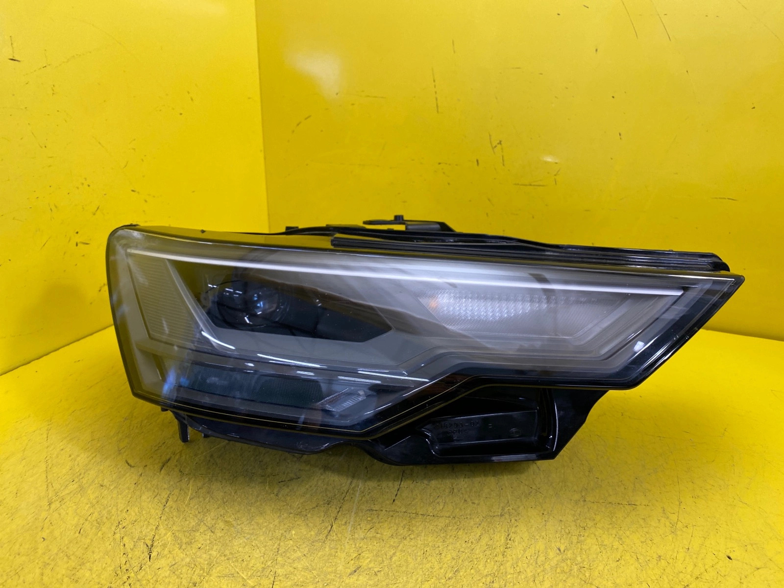 Far dreapta Full LED OEM 8237