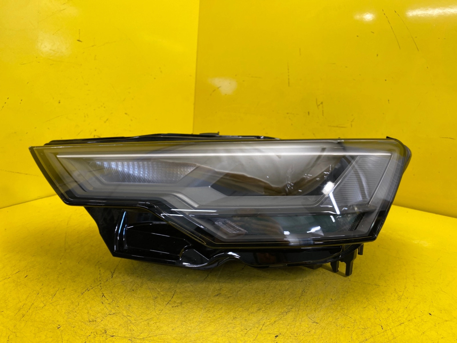 Far stânga Full LED OEM 8247