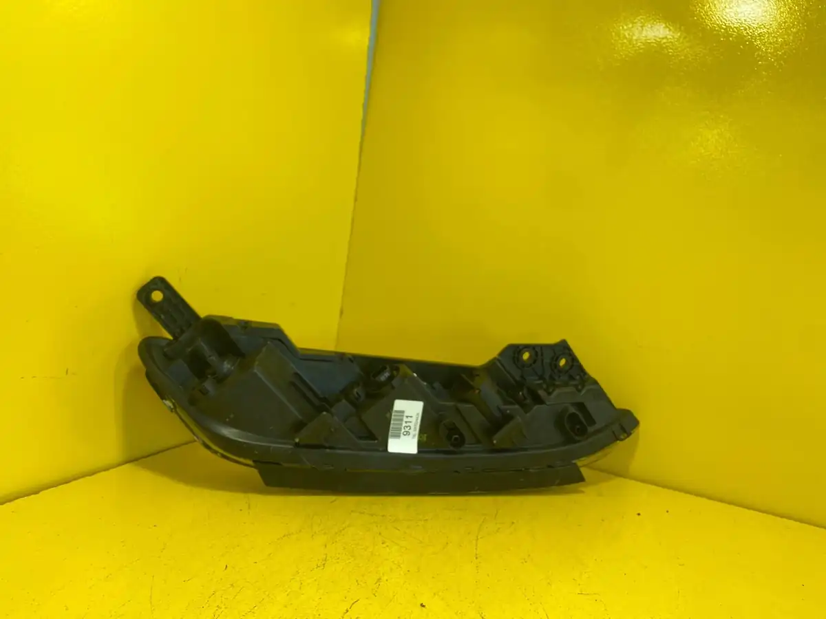 Far Stanga Hyundai Kona Gorna LED