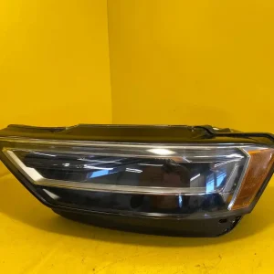 Far Audi A8 D5 Laser