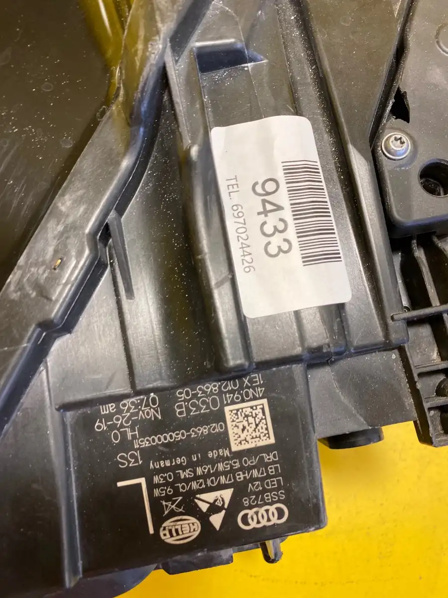 Far Audi A8 D5 Laser