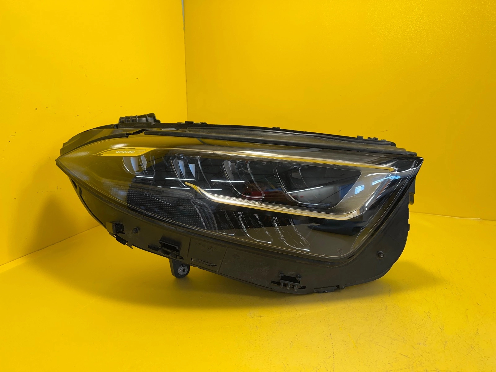 Far dreapta Full LED OEM 10600