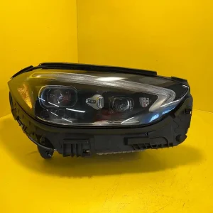 Far Dreapta Mercedes W206 Digital LED