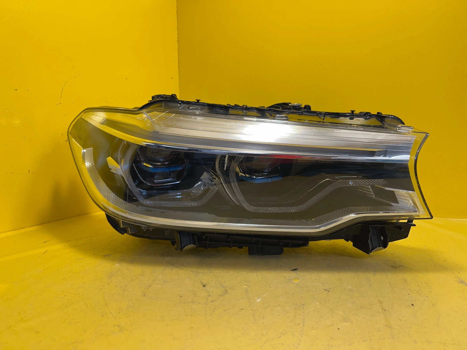 Far dreapta Laser BMW Seria 5 M5 G30 OEM 10488