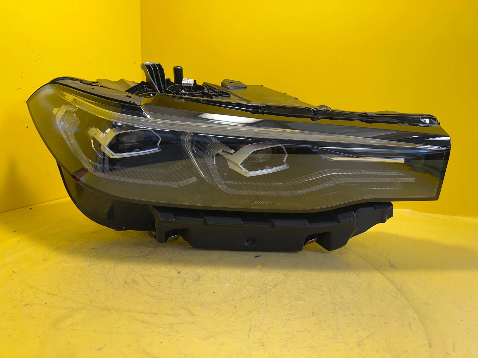 Far dreapta Full LED Adaptive BMW X7 G07 OEM 10368