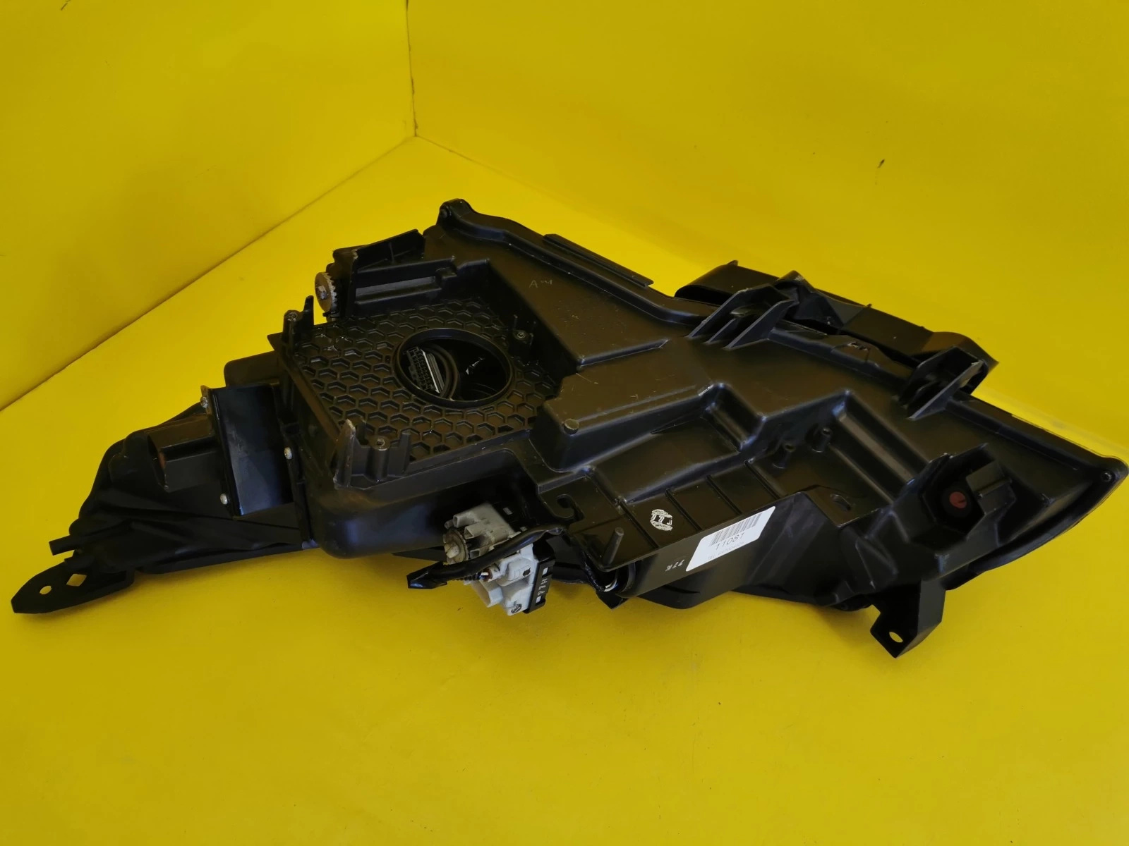 Far Dreapta Full LED Toyota Mirai - Image 3