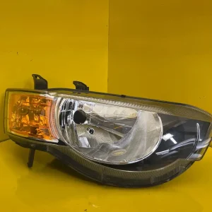 Far Dreapta Mitsubishi Colt H4