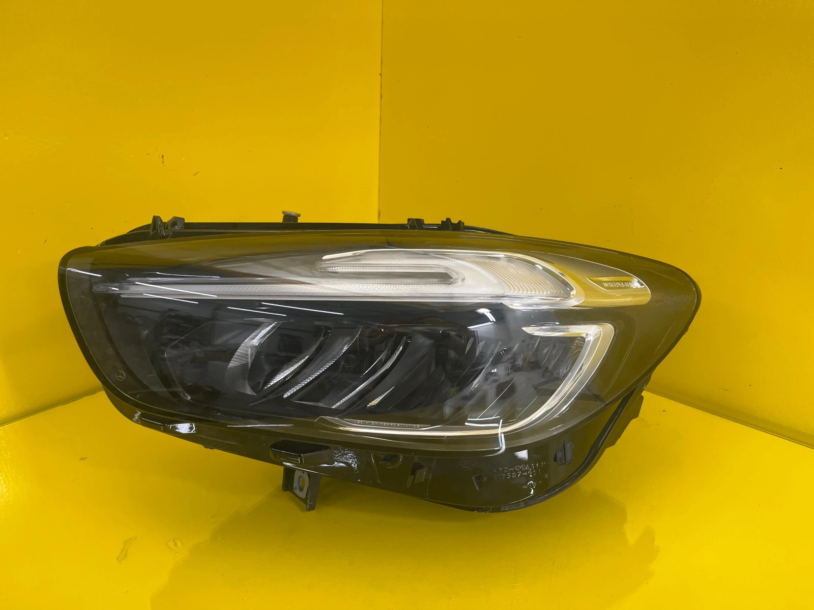Far stânga OEM 11380