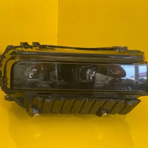 Far dreapta Full LED G09 OEM 5A4DD44-01