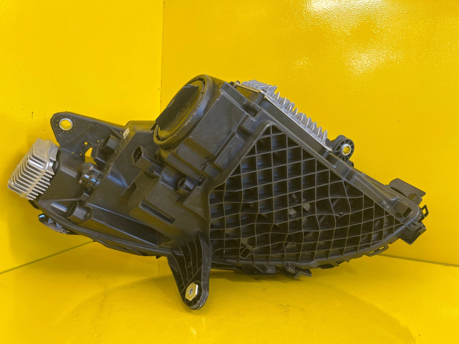 Far Mercedes EQC 293 LED - Image 5