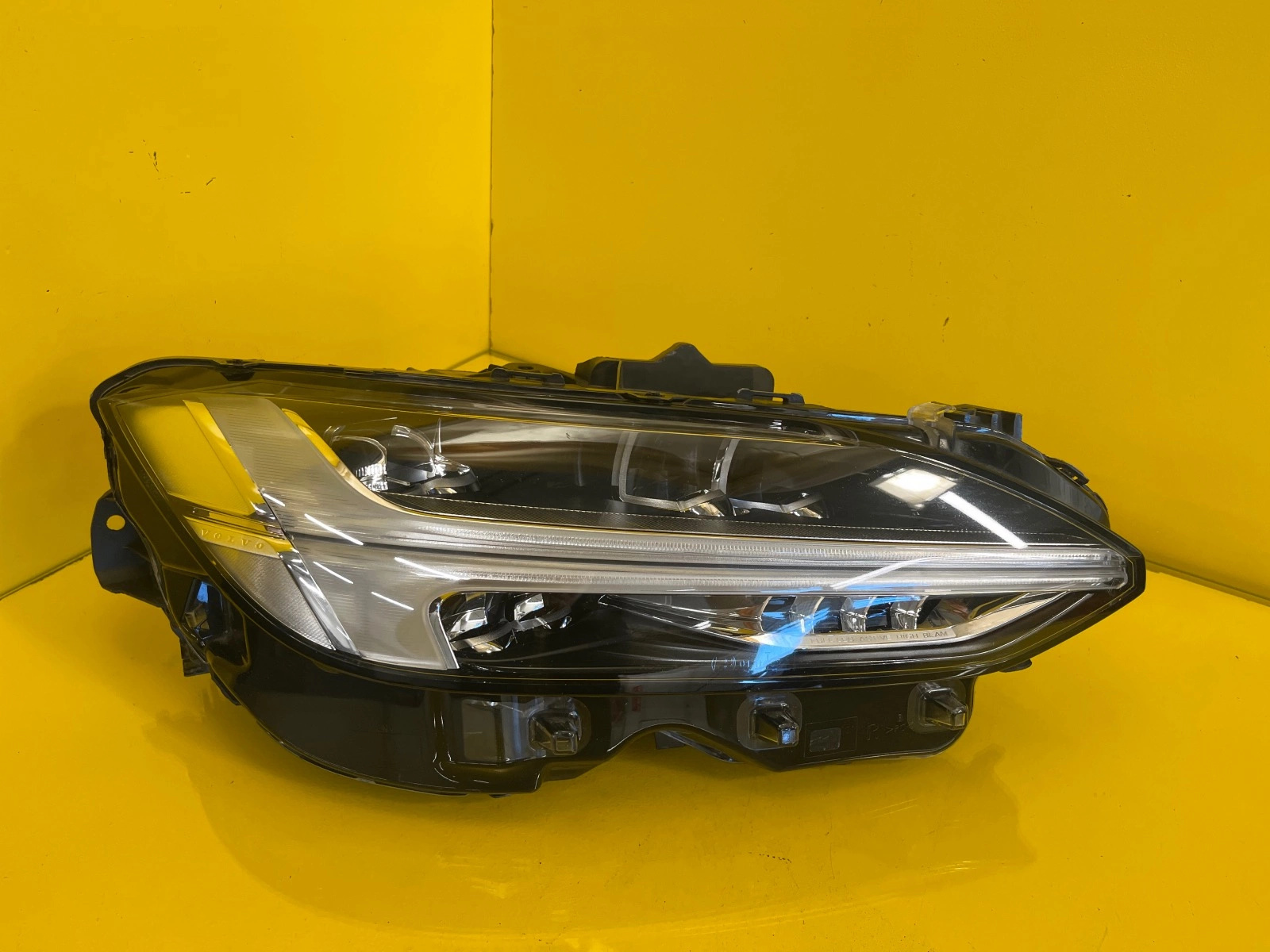 Far Dreapta Volvo V90 S90 LED