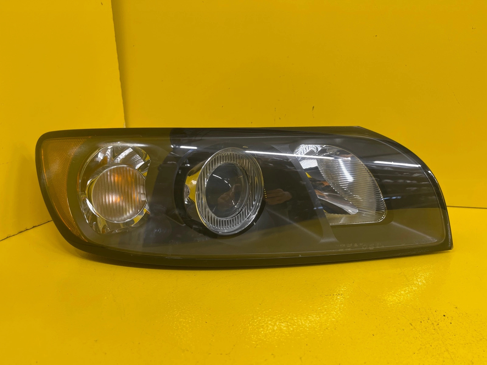 Far Dreapta Volvo V50