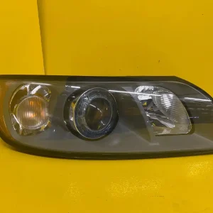 Far Dreapta Volvo S40 II V50 Xenon