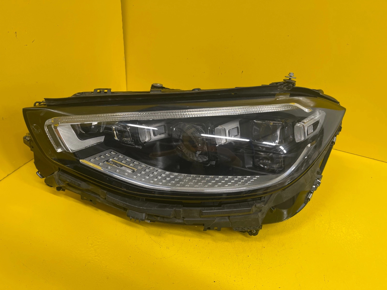 Far stânga OEM 12004