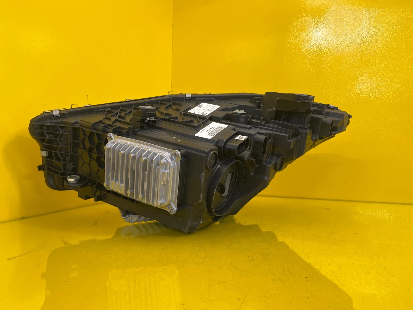 Far dreapta Coupé OEM 12207 - Image 3