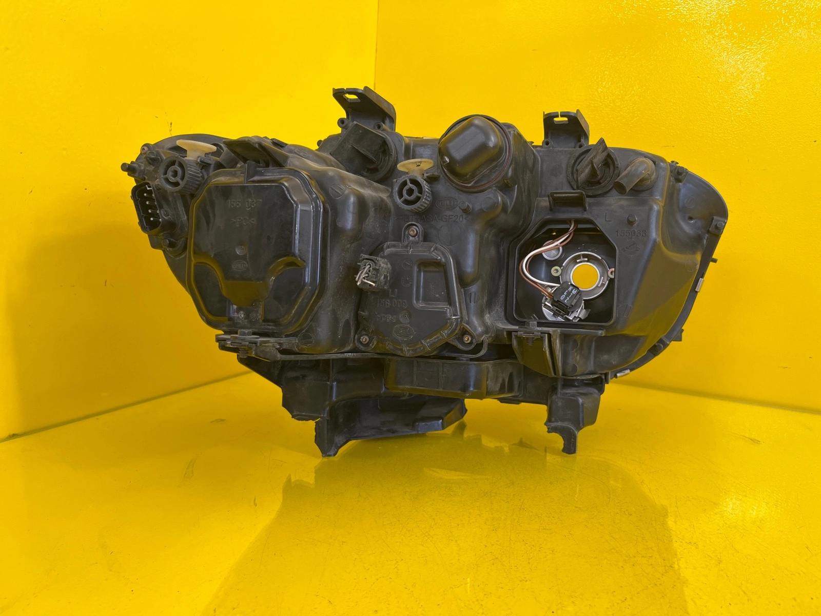 Far stânga Xenon BMW Seria 7 E65 OEM 12242 - Image 3