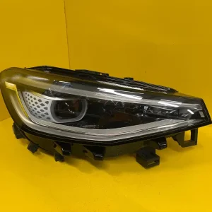 Far Dreapta VW Id4 Id4 Iq Full LED