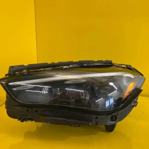 Far Stanga Mercedes Cle W236 C236