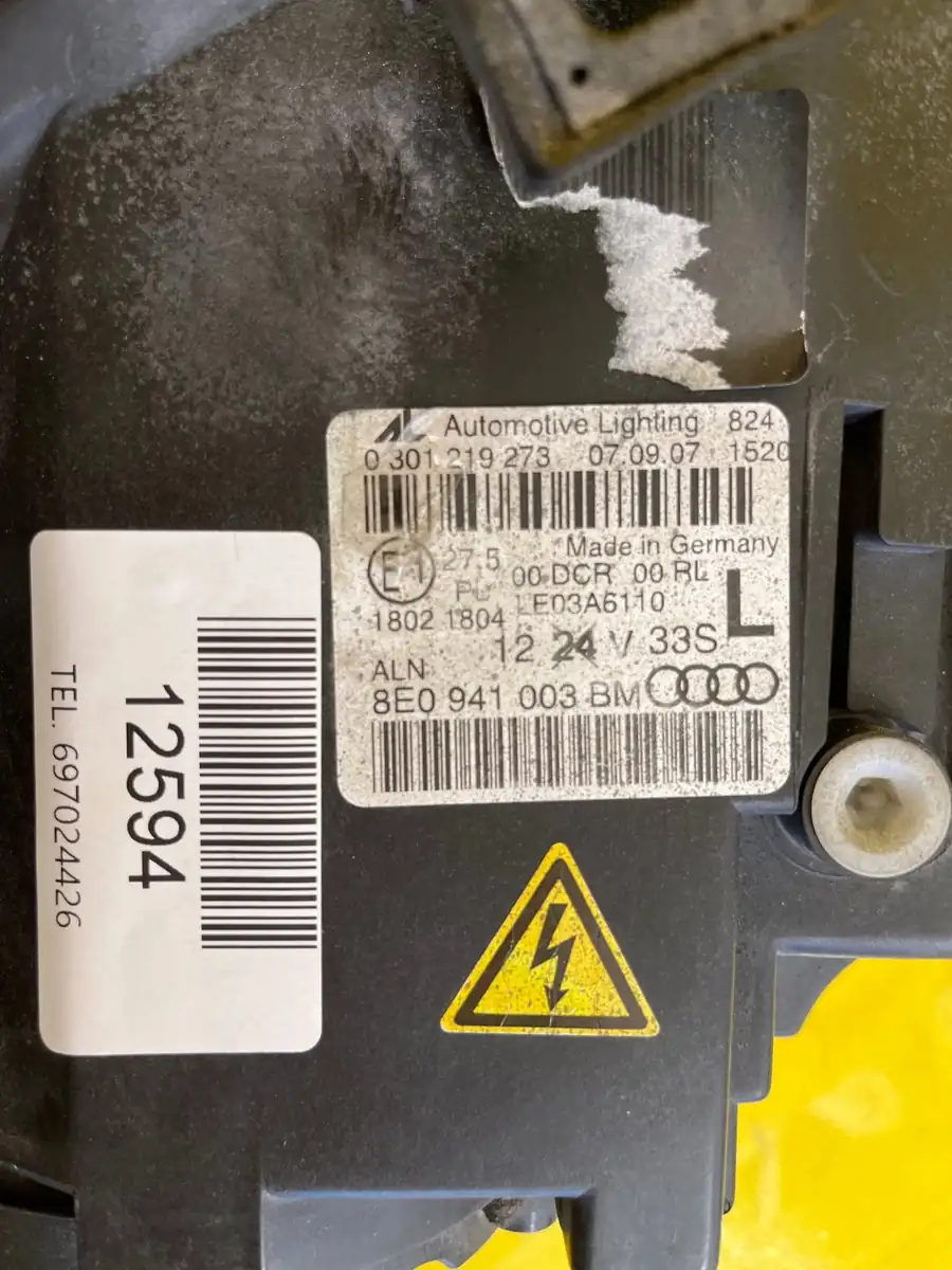 Far Audi A4 B7 Bixenon