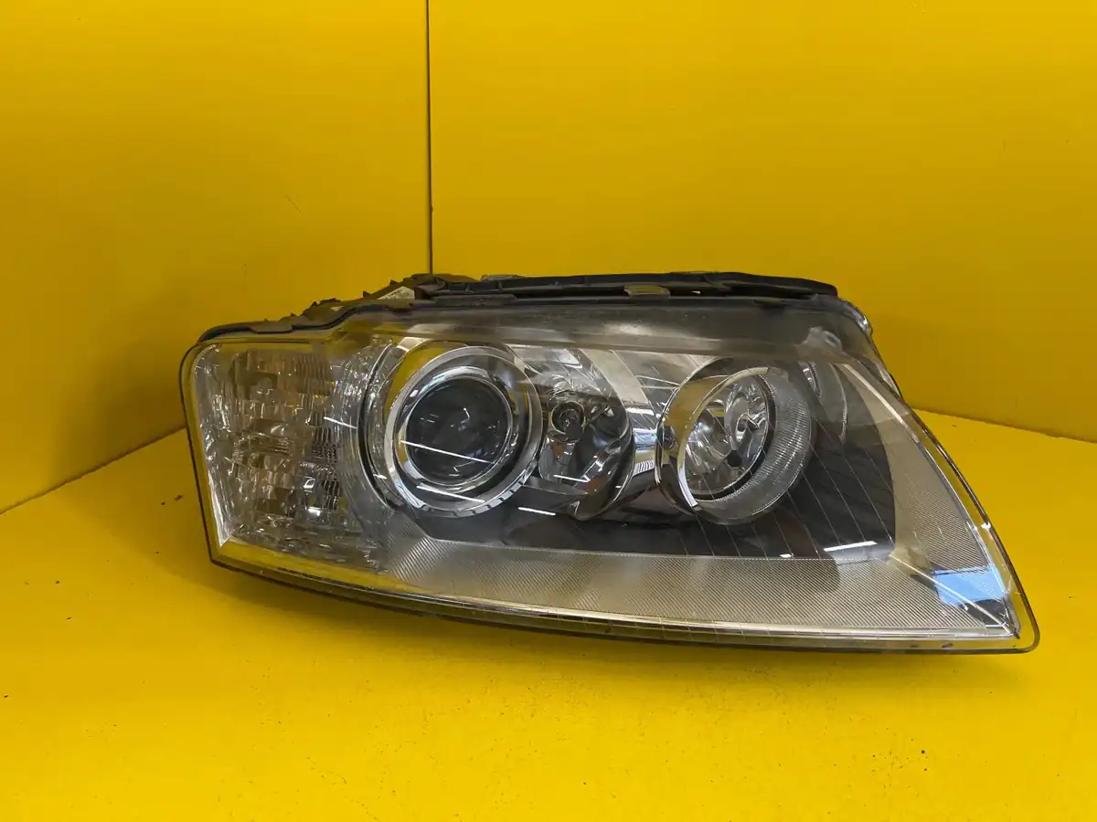 Far Dreapta Audi A8 D3 Xenon