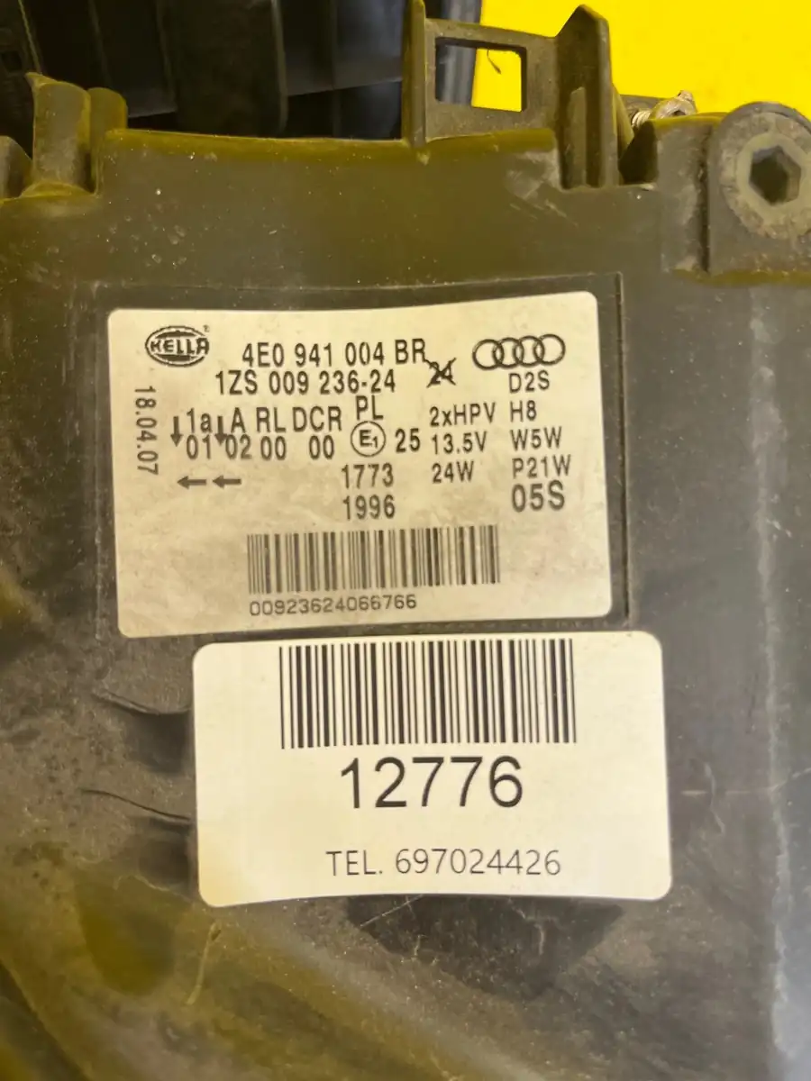 Far Dreapta Audi A8 D3 Xenon