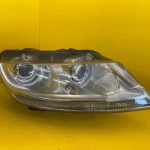 Far Dreapta VW Phaeton Xenon
