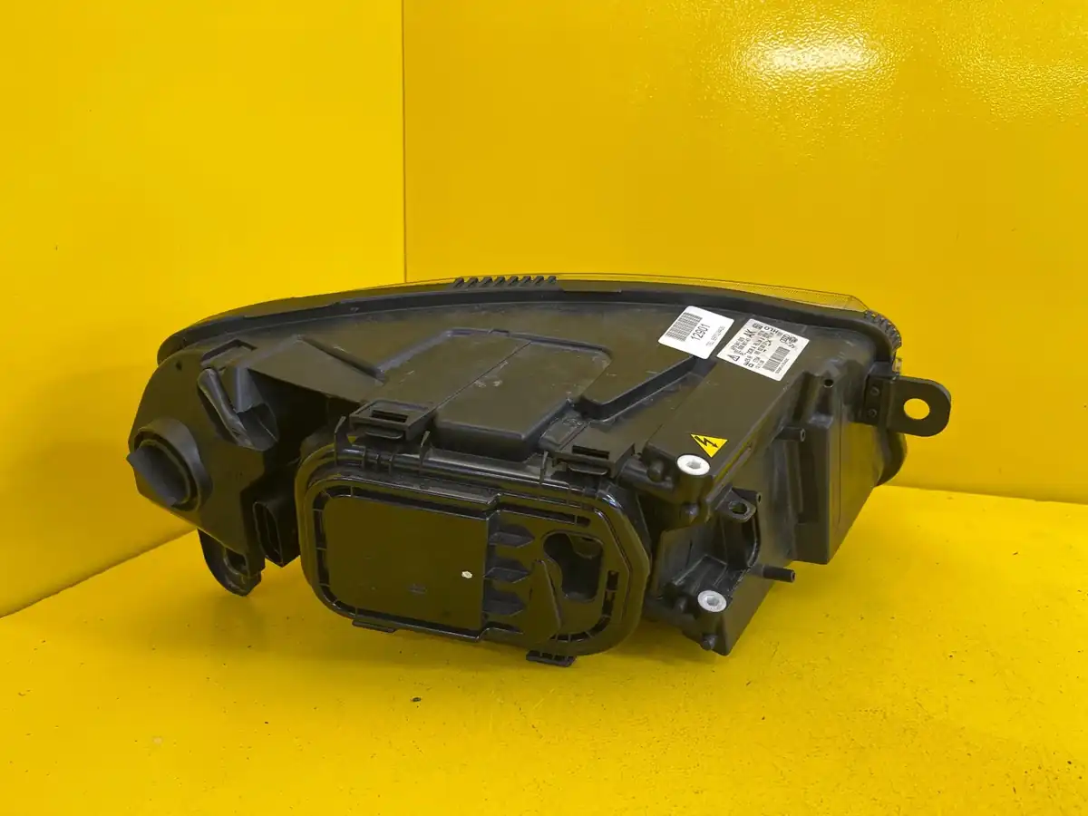 Far Audi A6 C6 Xenon