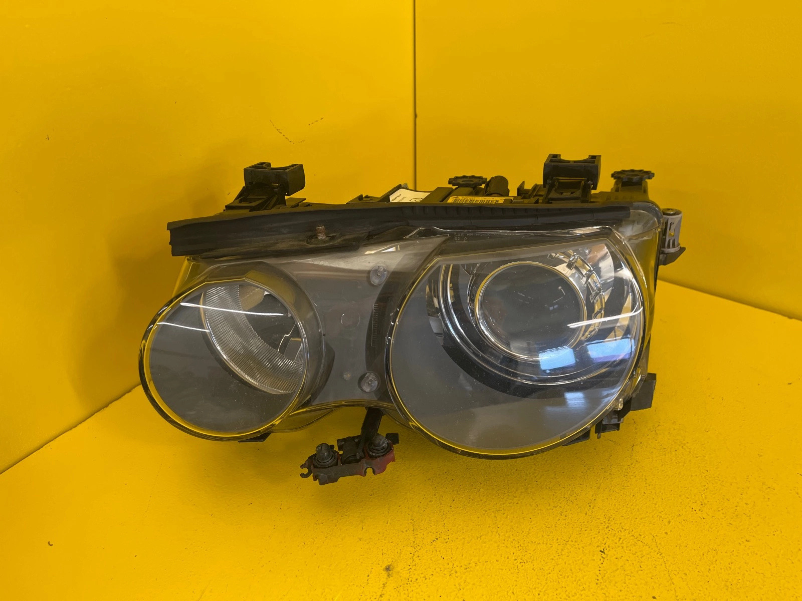 Far stânga Xenon E46 OEM 13031