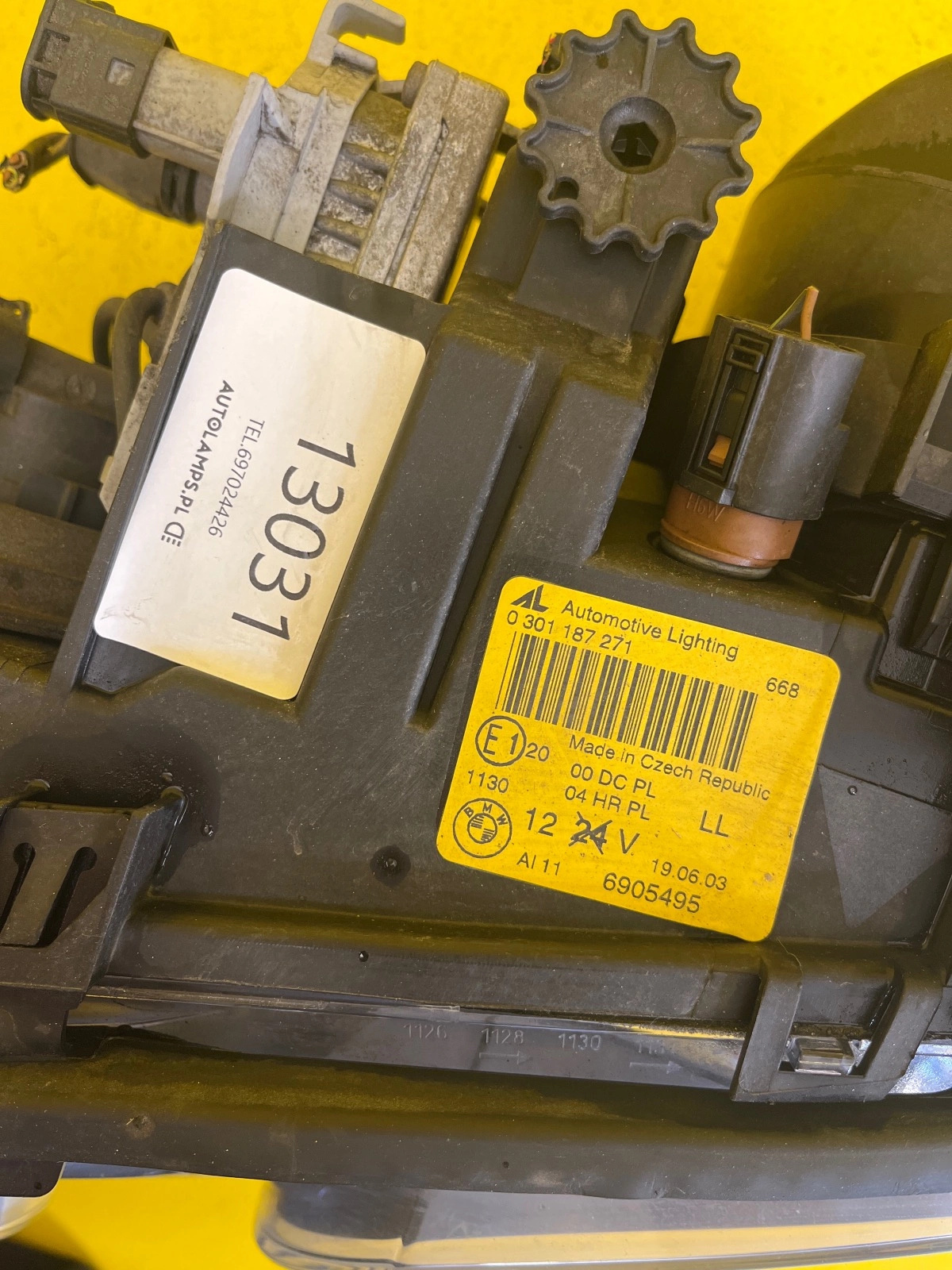 Far stânga Xenon E46 OEM 13031 - Image 2