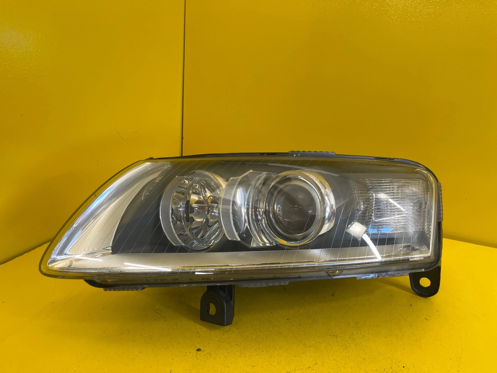 Far stânga Xenon OEM 13166