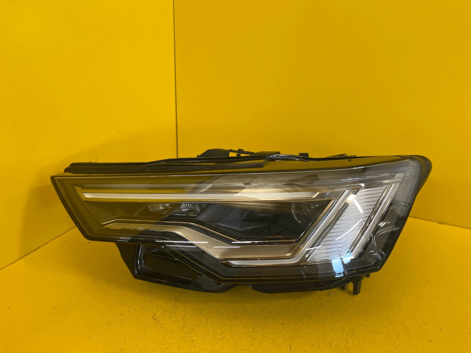 Far stânga Full LED OEM 13294