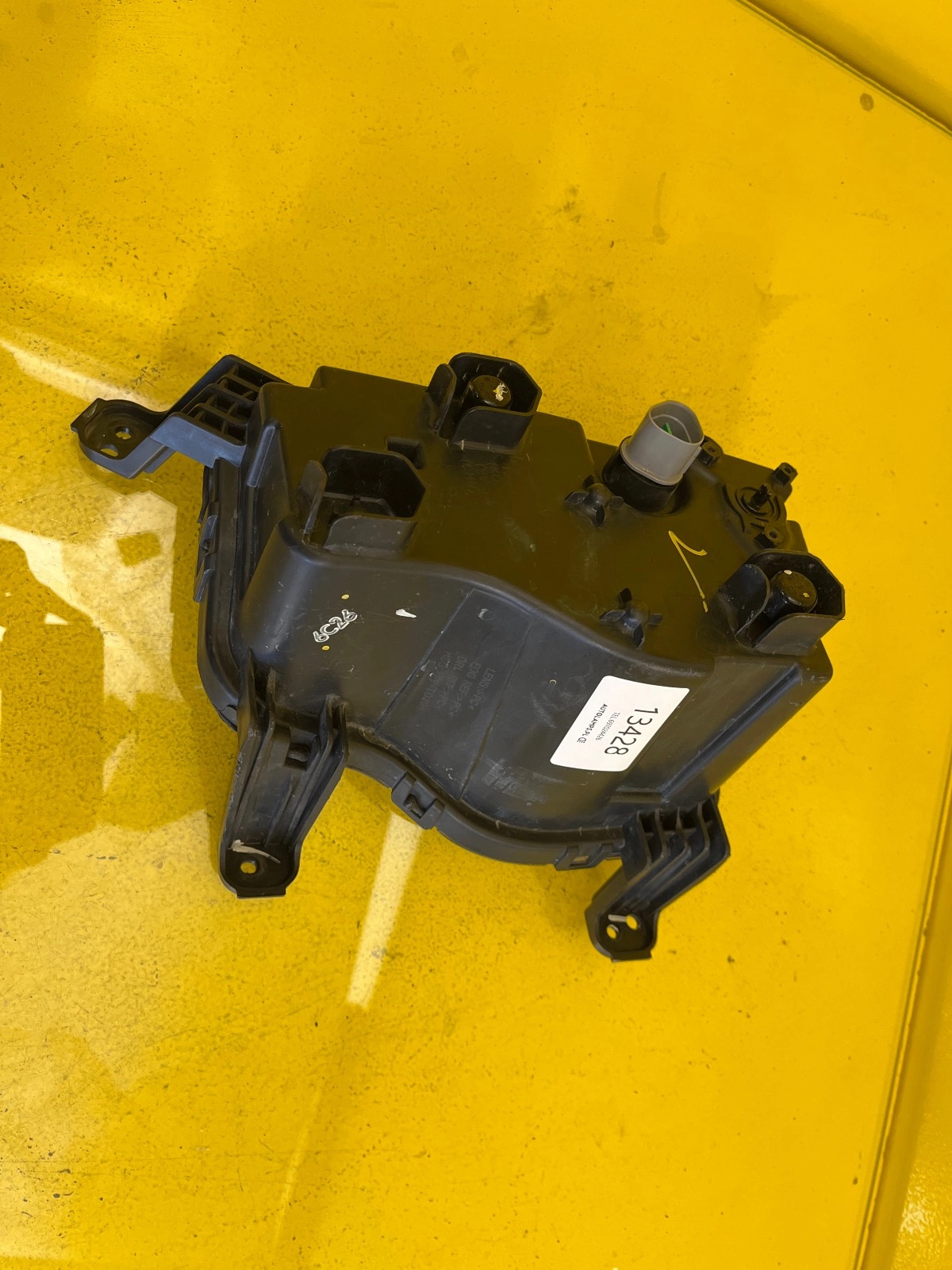 Far LED 2017-2019 OEM 2017-2019 - Image 3