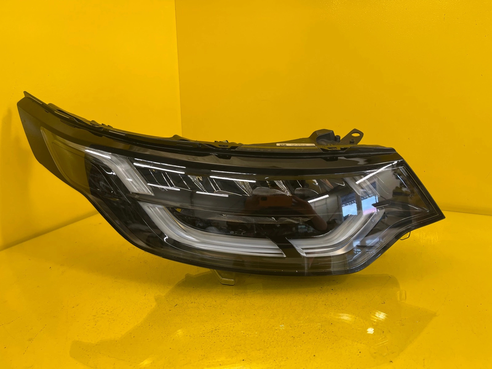 Far Dreapta Land Rover Discovery 5 L462 HY32--Ed Full LED
