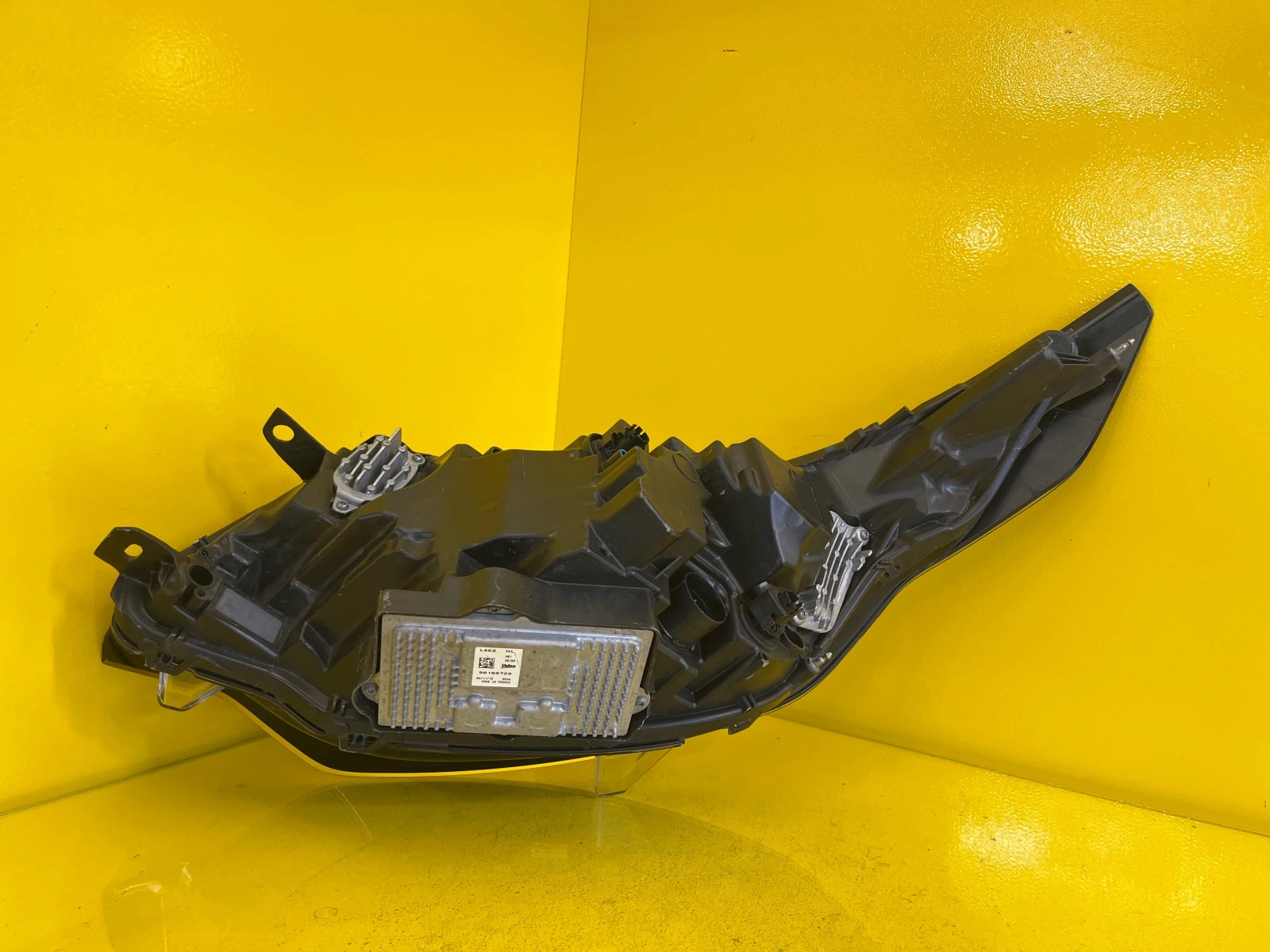 Far Dreapta Land Rover Discovery 5 L462 HY32--Ed Full LED - Image 4