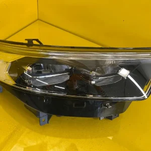 Far Dreapta Ford Explorer 19 Full LED