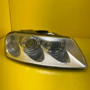 Far Dreapta VW Touareg I 02 Xenon