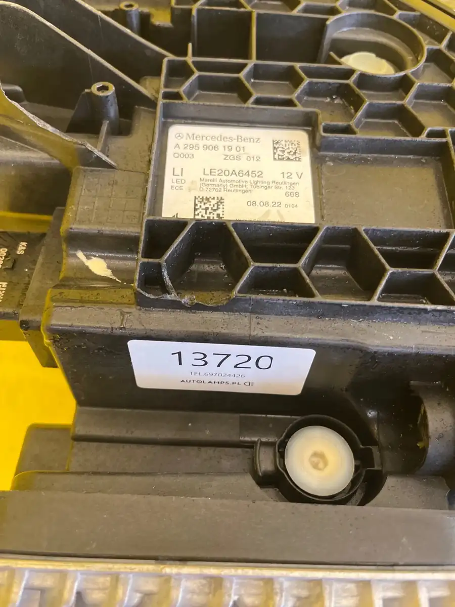 Far Mercedes EQE W295 A295 Full LED