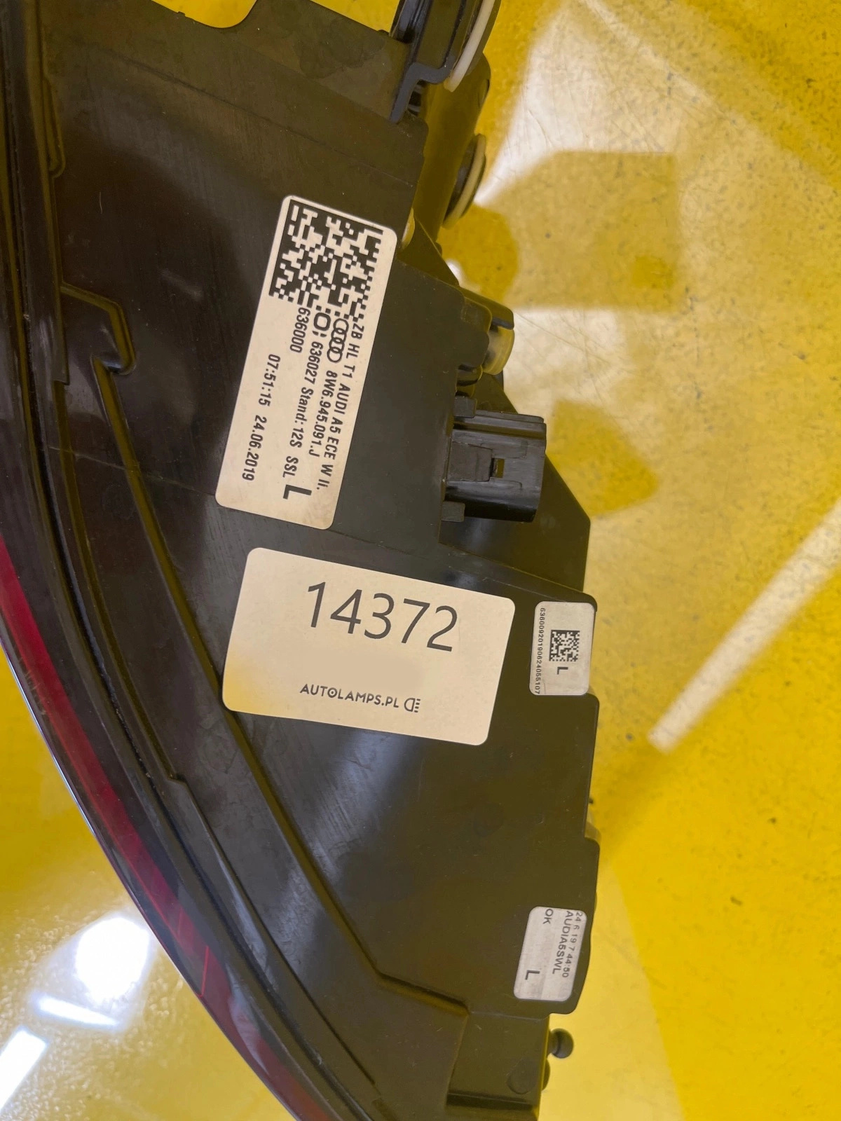Lampă spate stânga OEM 14372 - Image 2