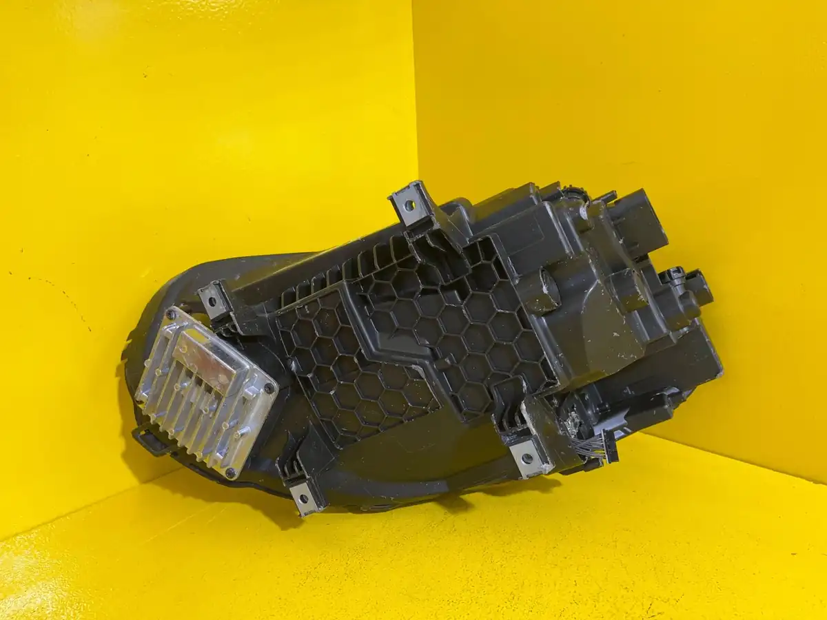 Far Dreapta Renault Alpine A110 Full LED