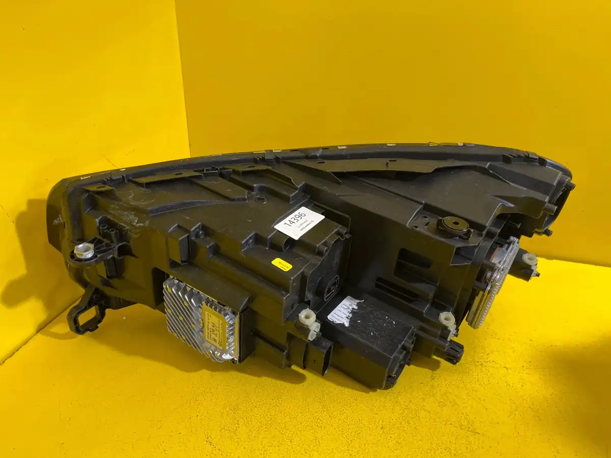 Far Dreapta VW Tiguan 571 24-