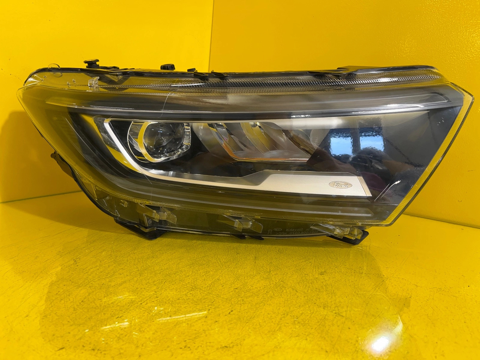 Far Dreapta Ford Tourneo Connect Iii